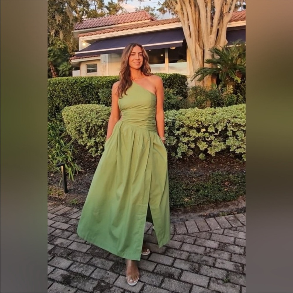Abercrombie & Fitch One-Shoulder Maxi Dress in Light Green